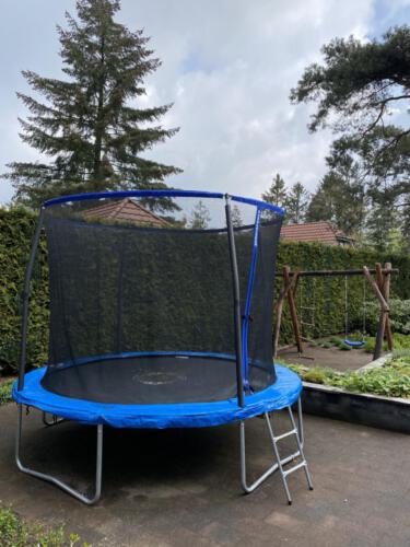 Trampoline